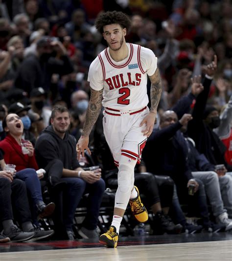 Lonzo Ball undergoes rare cartilage transplant in his left knee — beginning another recovery process for the Chicago Bulls guard